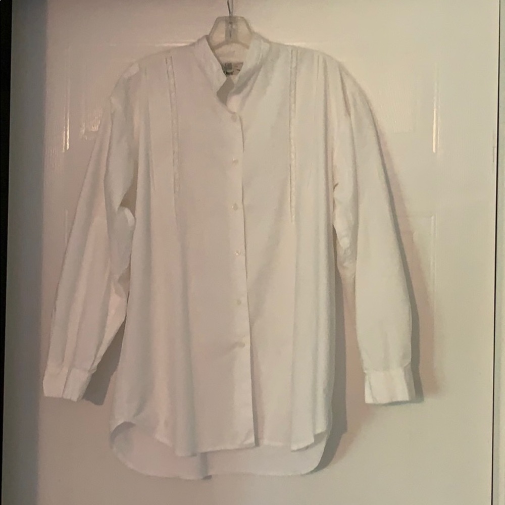 Orvis 100% cotton buttoned down blouse